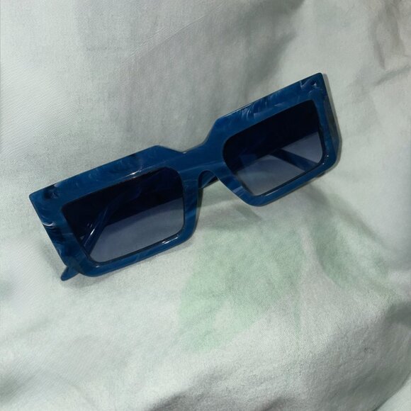 Maniere De Voir Blue Marble Effect Rectanular Unisex Sunglasses Mint Condition - Picture 2 of 3